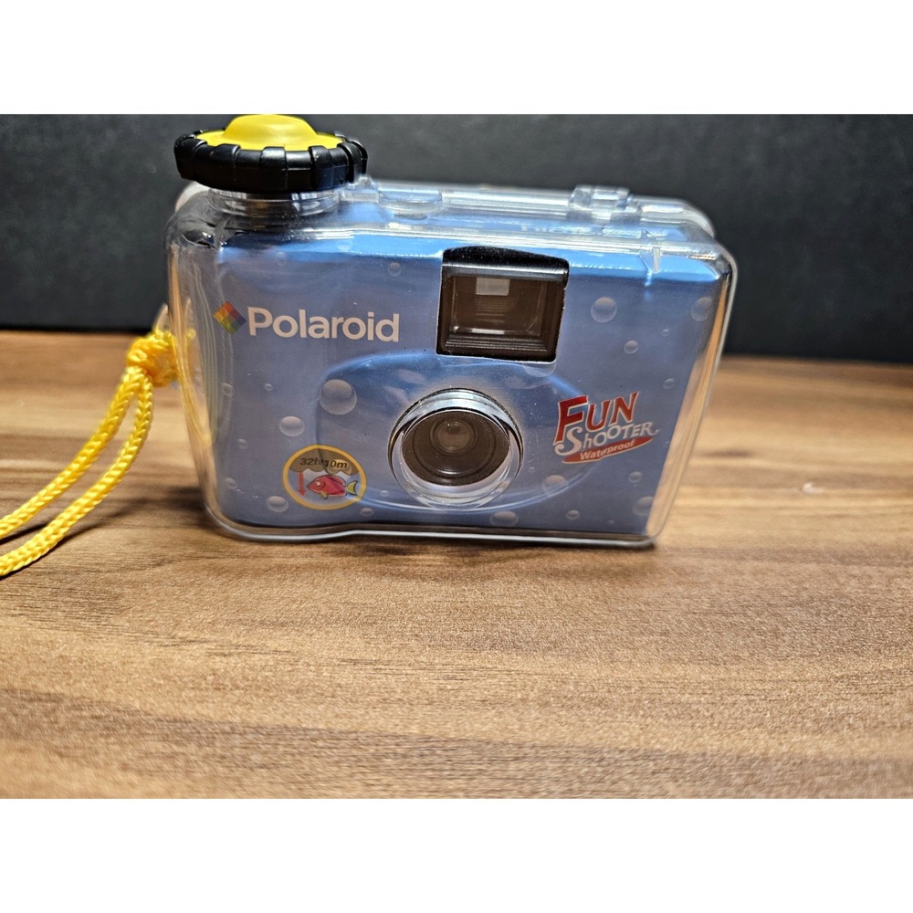 Polaroid Fun Shooter Waterproof 35mm Disposable Camera 27 Exp Expired 2016 NOS